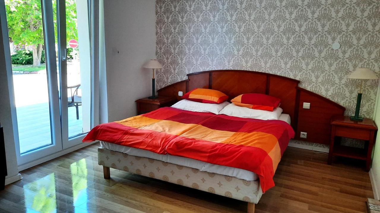 Central Room Balatonszarszo Exteriér fotografie